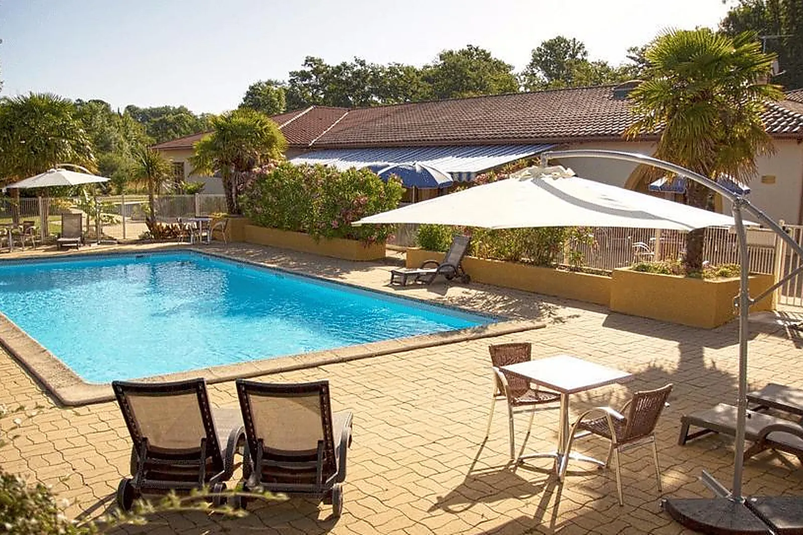 Lieux événementiels, LOGIS HÔTEL RESTAURANT SOLENCA***