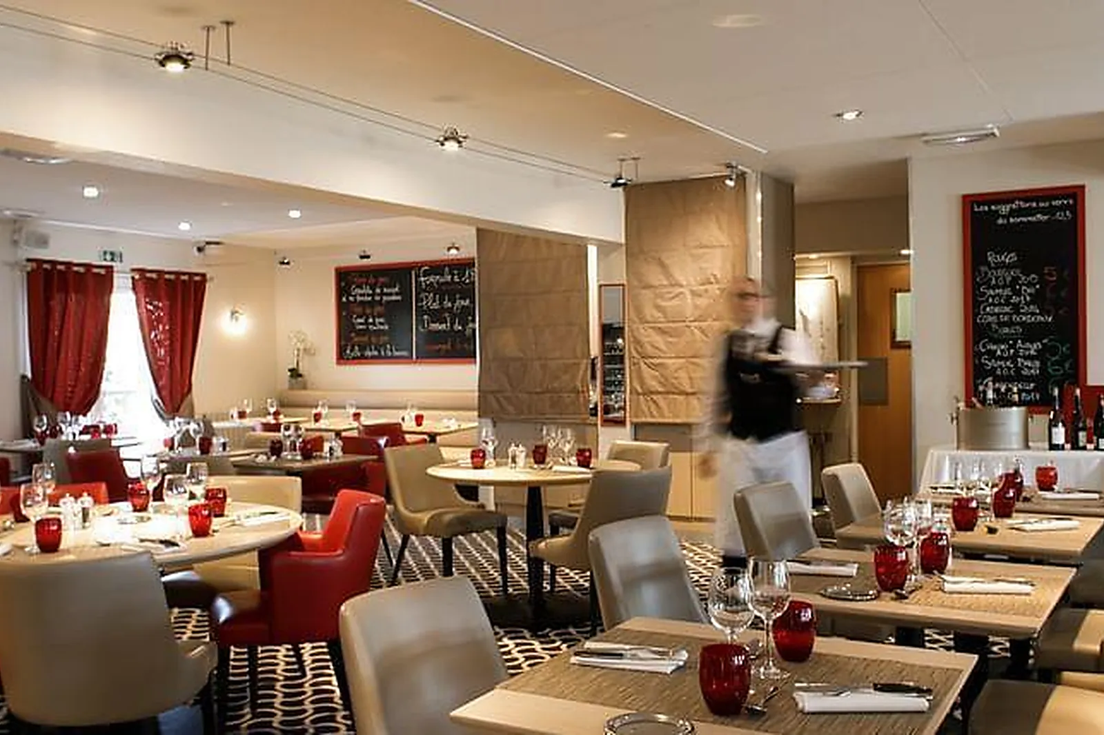 Lieux événementiels, LOGIS L'ORÉE DE CHARTRES***