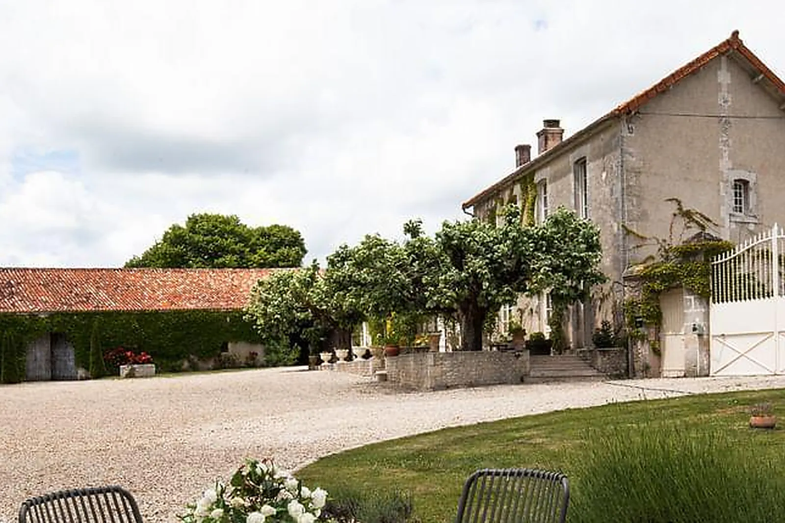 Lieux événementiels, LOGIS DU PARADIS