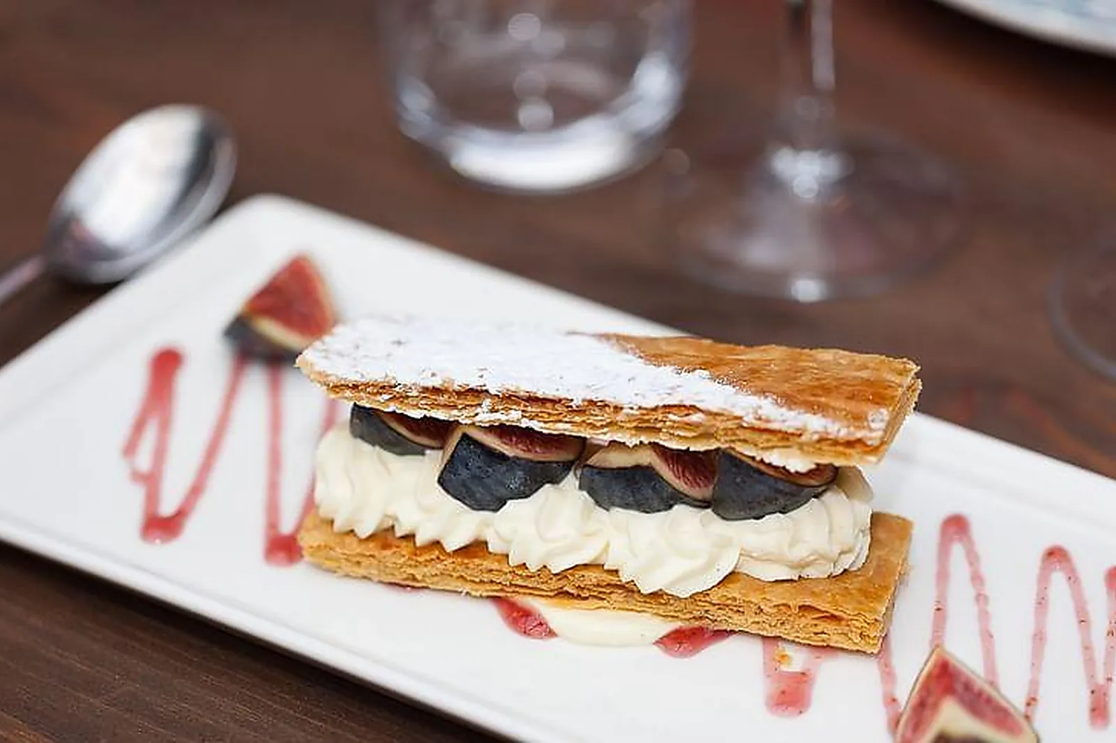 Lieux événementiels, LOU BISTROT