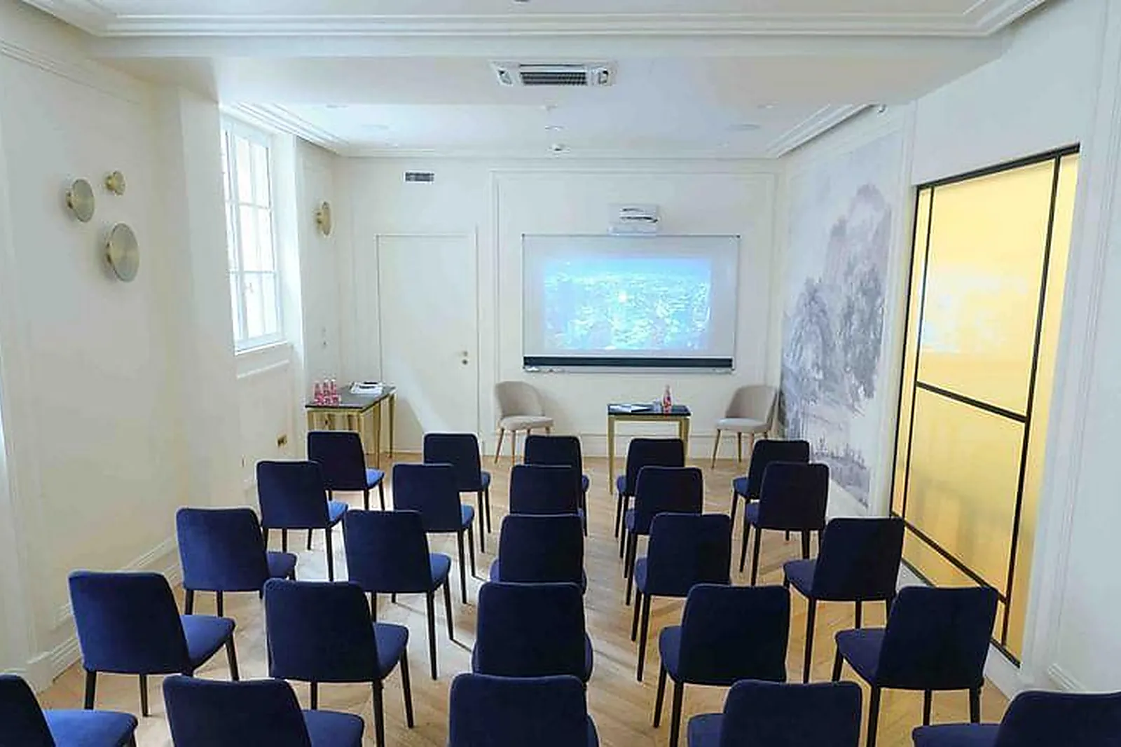 Lieux événementiels, LUXURYHOTELSCHOOL