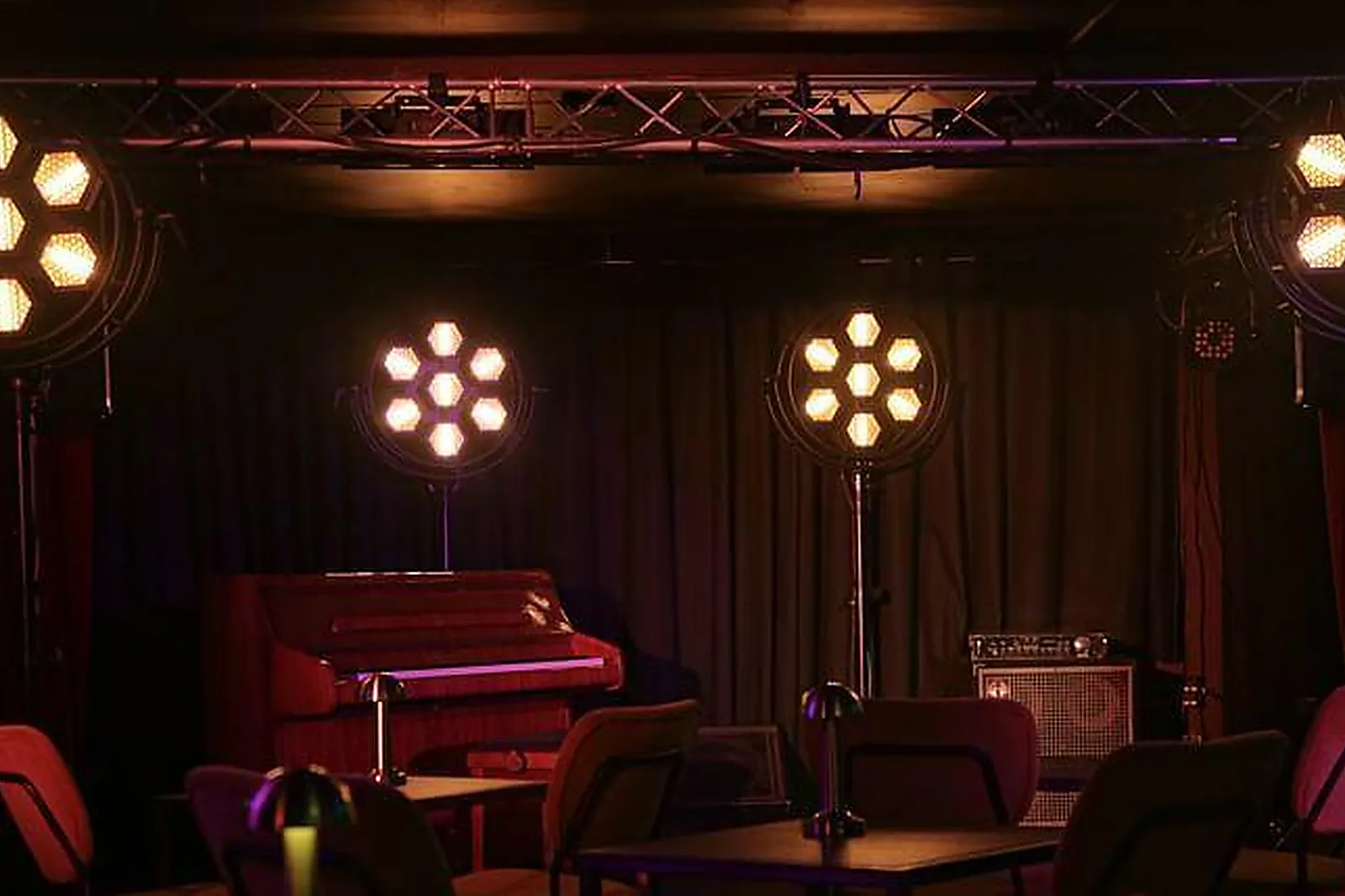 Lieux événementiels, L'ÉTAGE