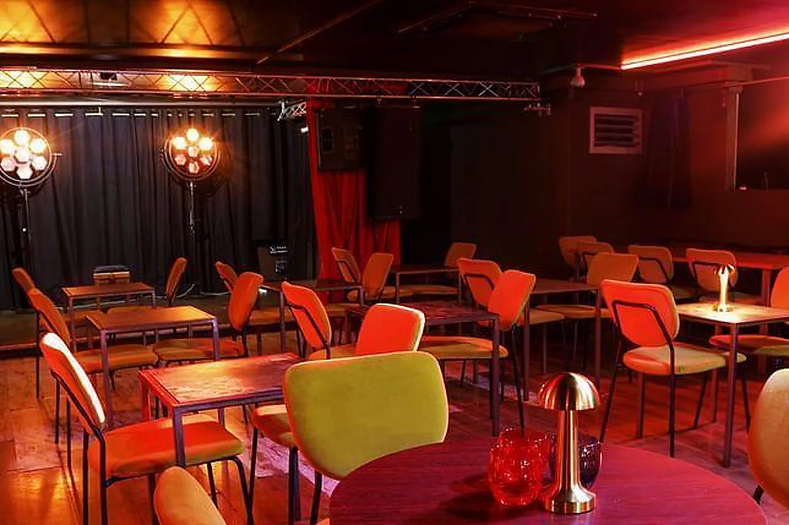 Lieux événementiels, L'ÉTAGE