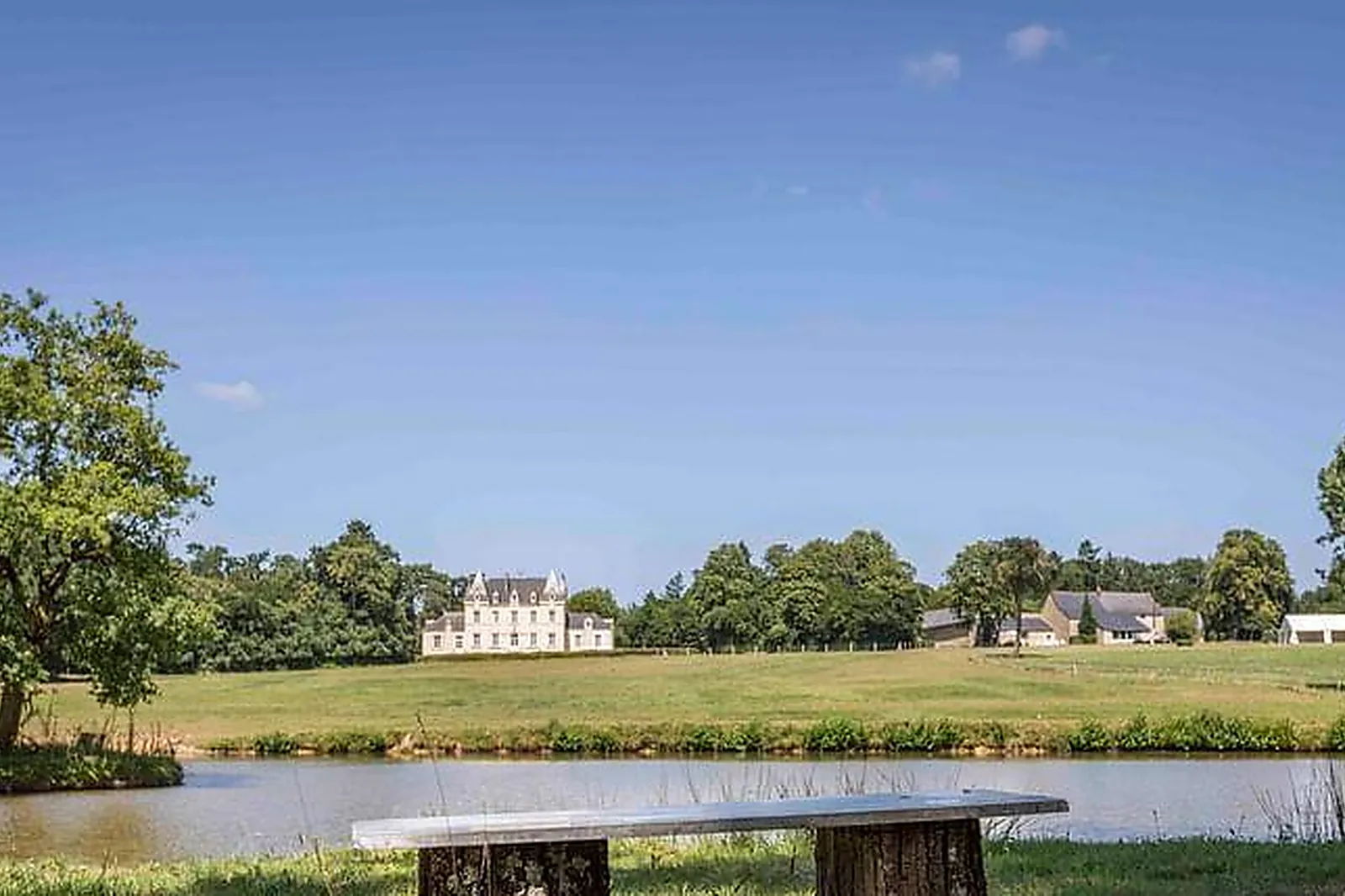 Lieux événementiels, L'ÉCO-DOMAINE DU CHALONGE