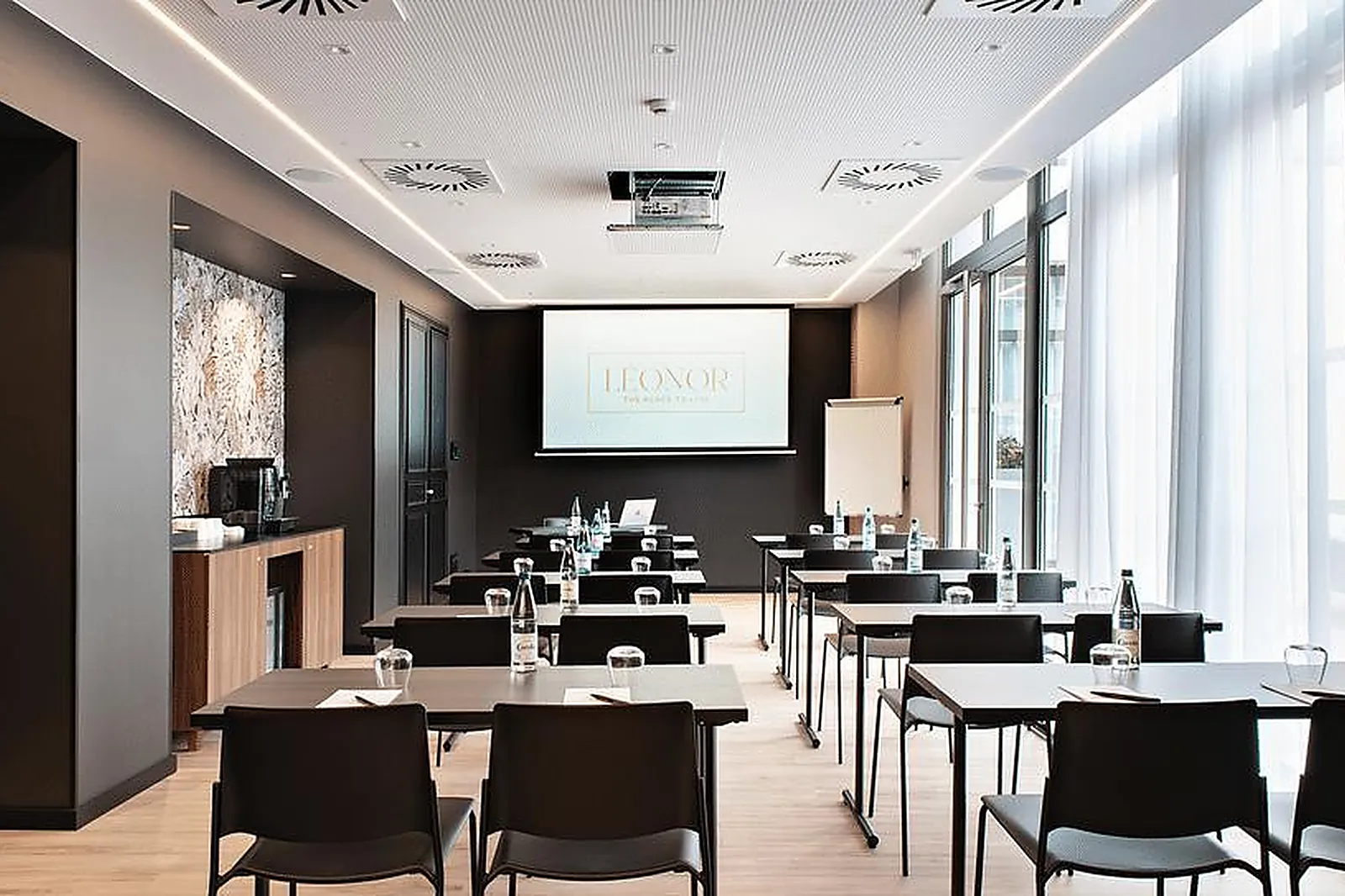 Lieux événementiels, LÉONOR STRASBOURG ****