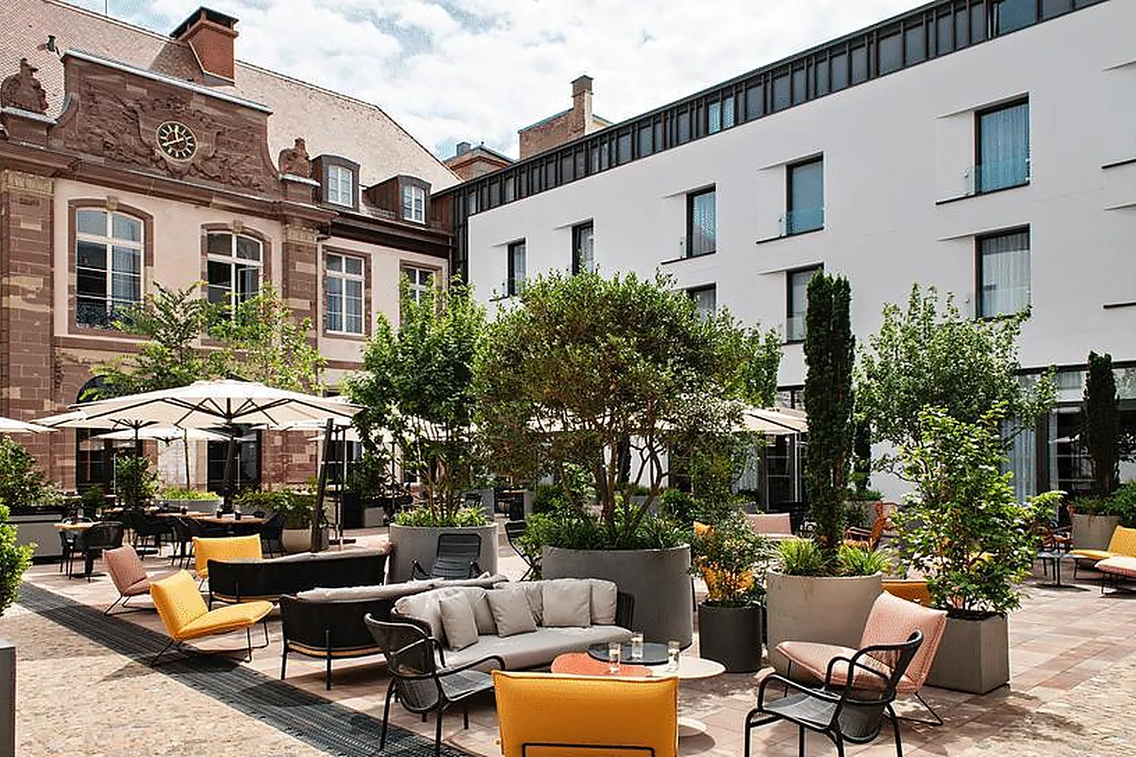 Lieux événementiels, LÉONOR STRASBOURG ****