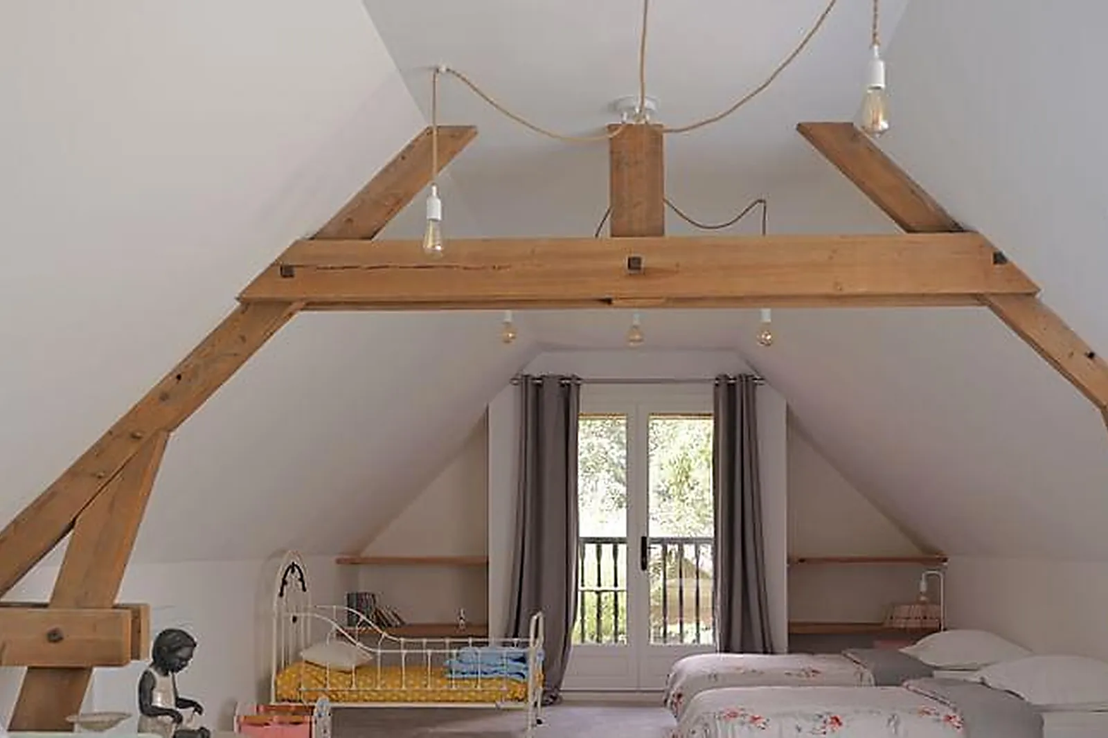 Lieux événementiels, LÉTABLI