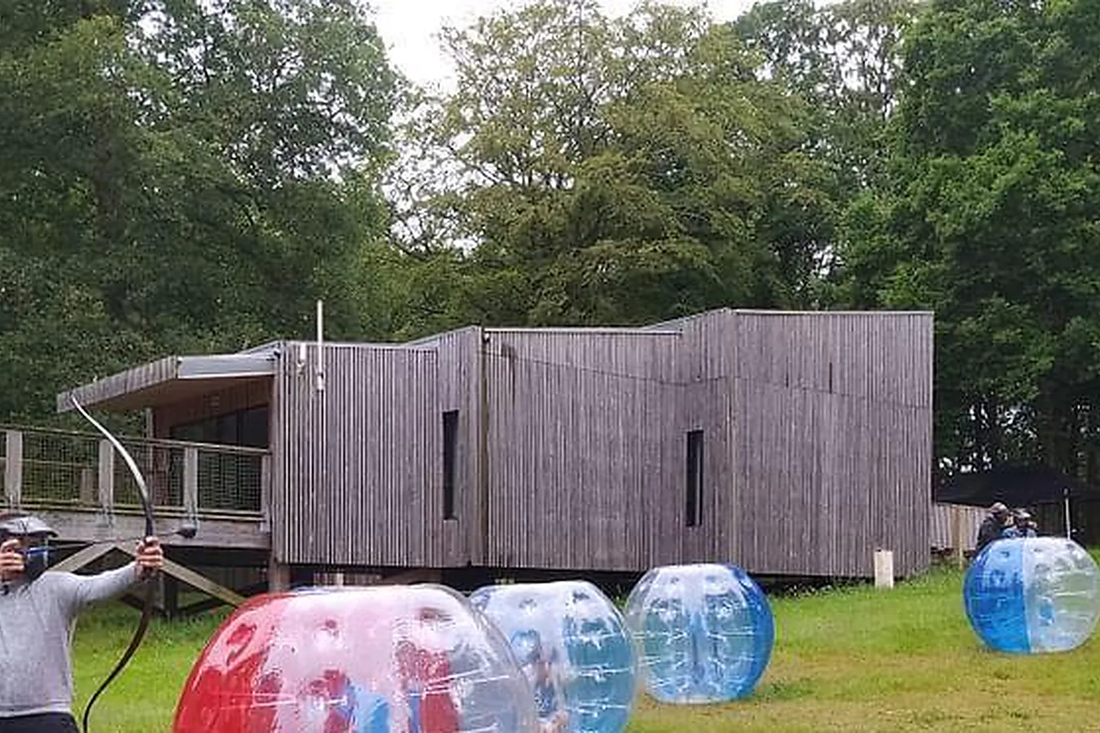 Lieux événementiels, L'ÉTAPE EN FORET