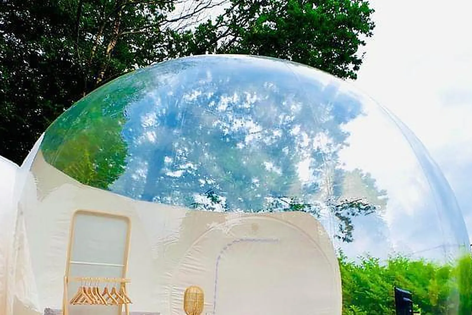 Lieux événementiels, L'ÉTAPE EN FORET