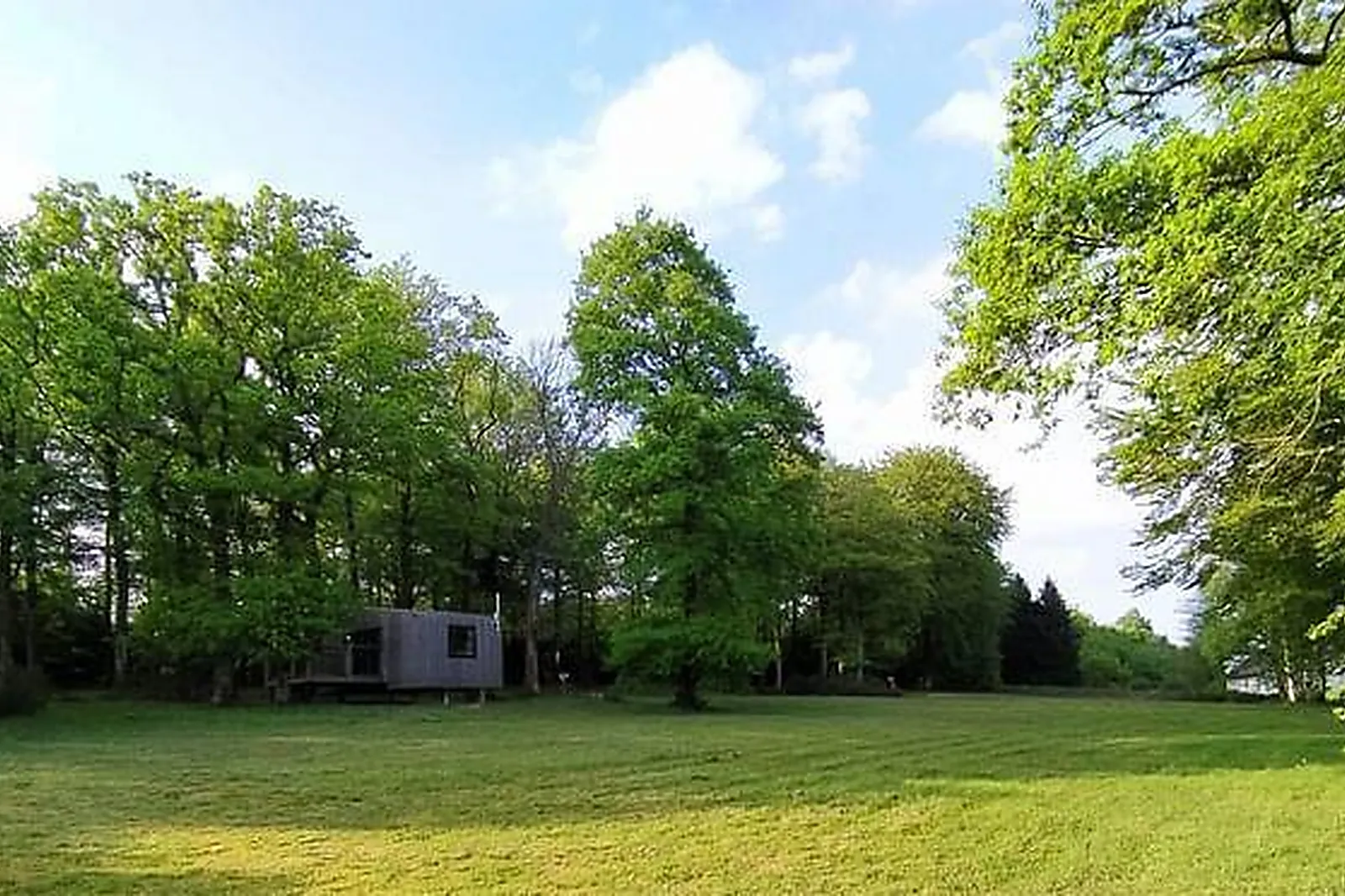 Lieux événementiels, L'ÉTAPE EN FORET