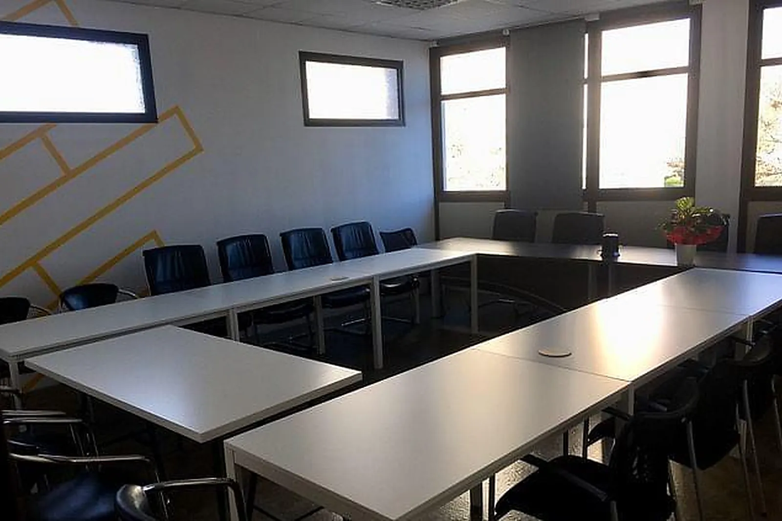 Lieux événementiels, L'ÎLOT TRAVAIL