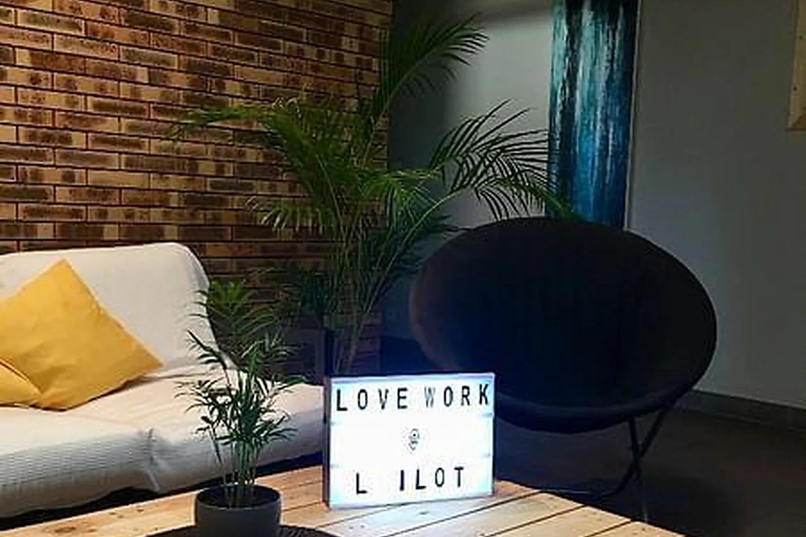 Lieux événementiels, L'ÎLOT TRAVAIL