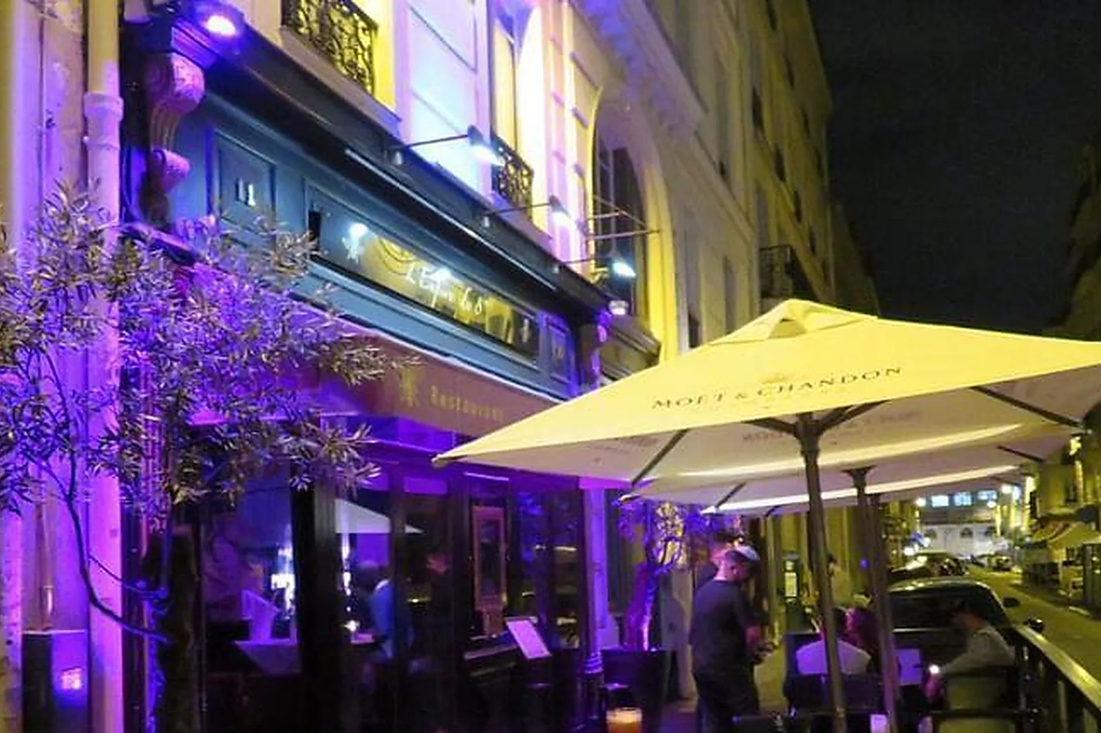 Lieux événementiels, L’EMPIRE DU 8EME