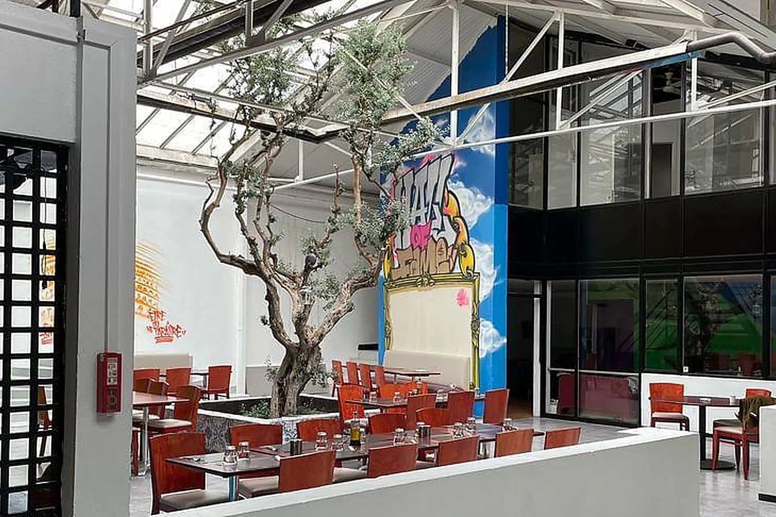 Lieux événementiels, L’OLIVIER