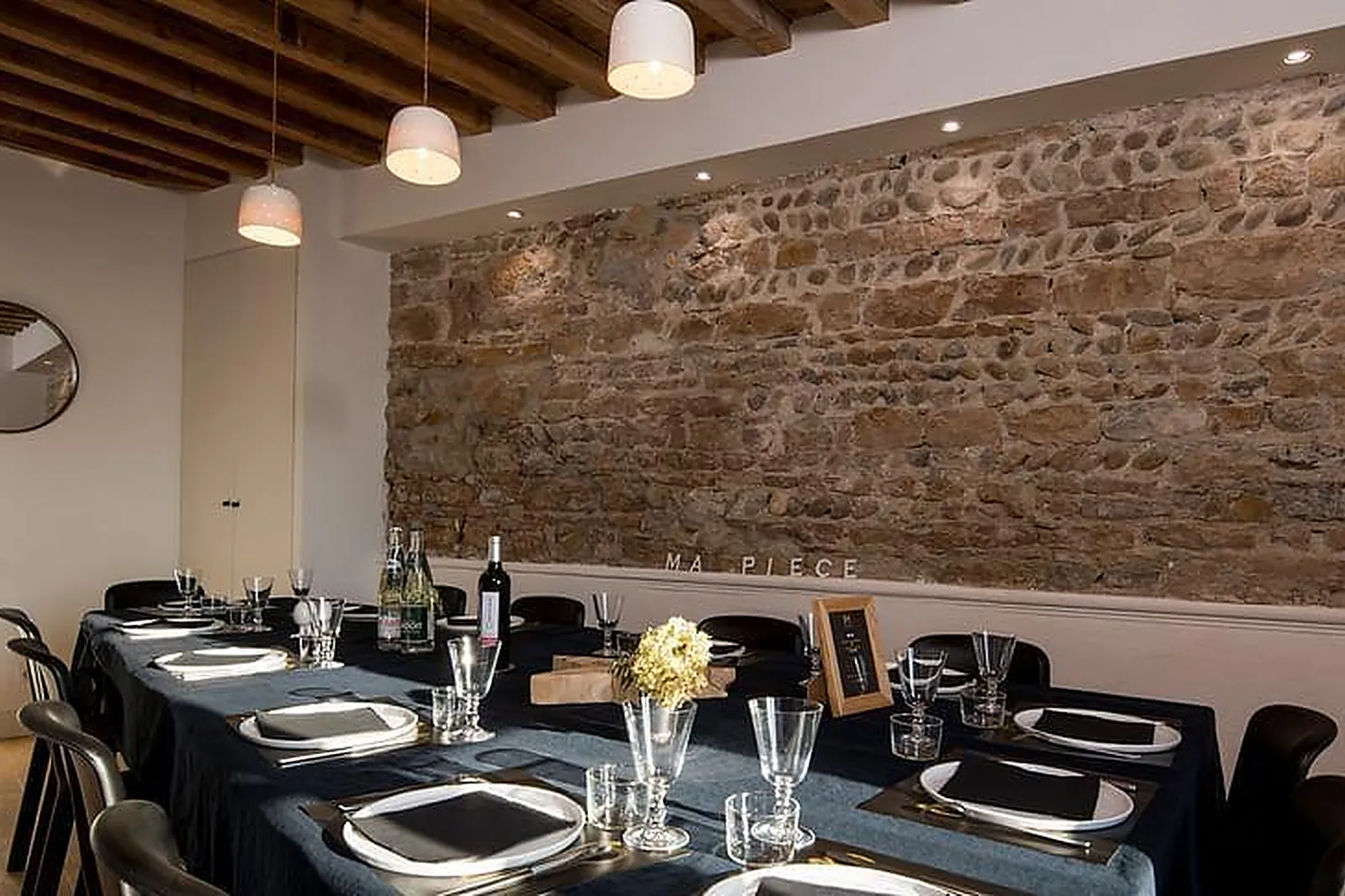 Lieux événementiels, SALLE DE RÉUNION CASTRAISE