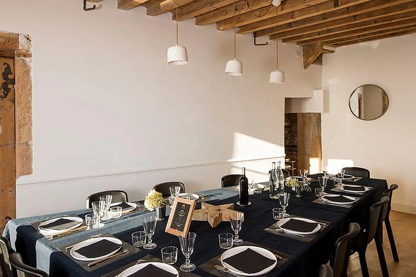 Lieux événementiels, SALLE DE RÉUNION CASTRAISE