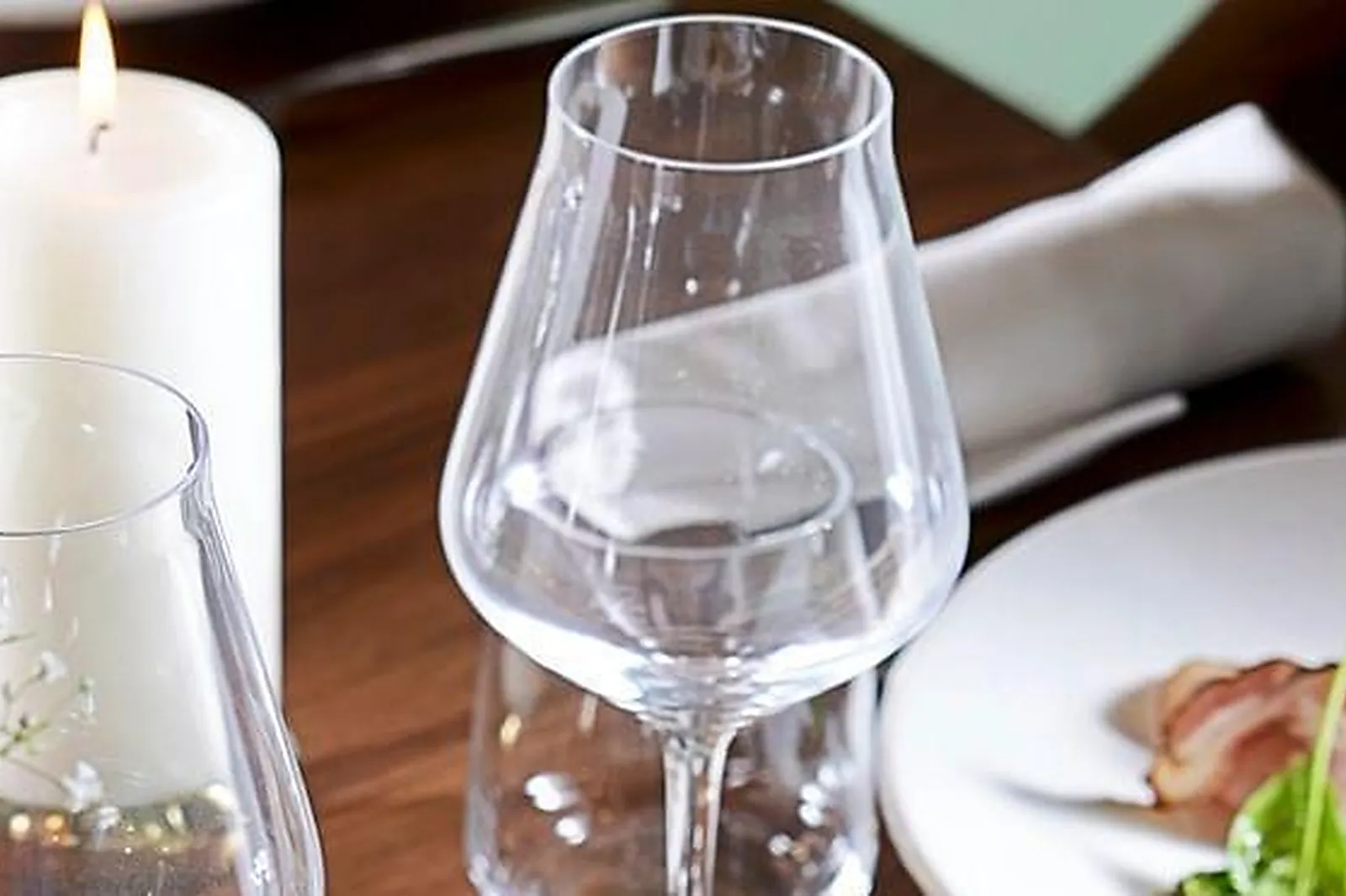 Lieux événementiels, MAPIÈCE X LA TABLE ROSE