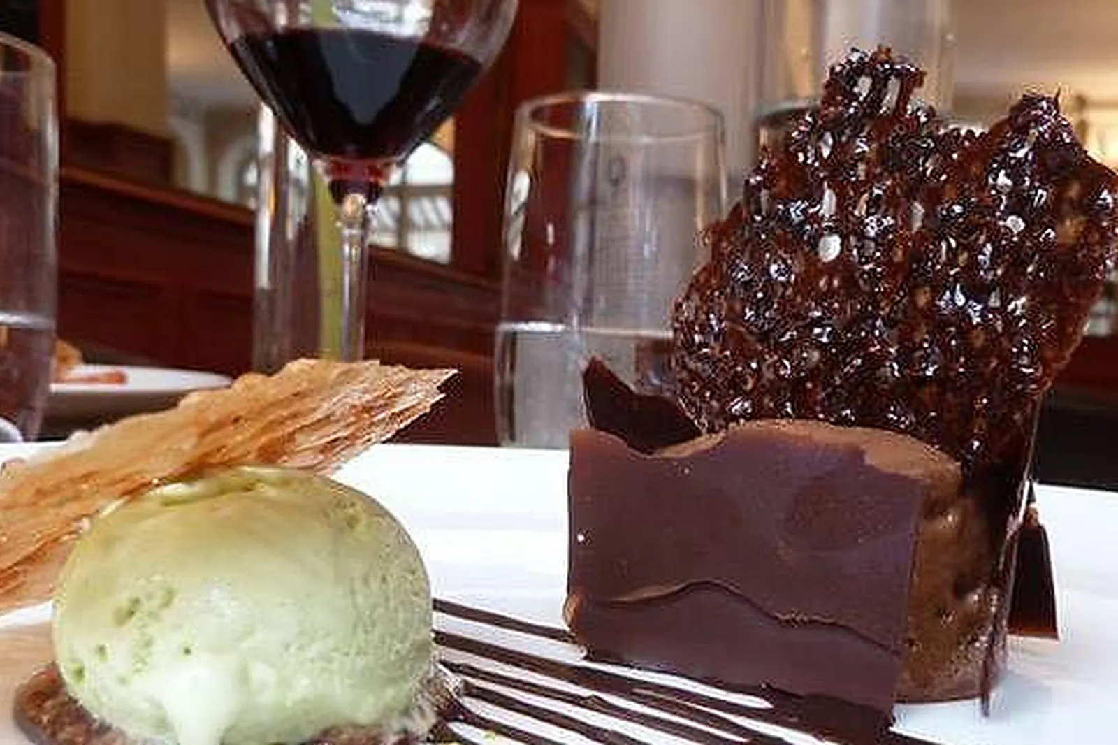 Lieux événementiels, MACÉO