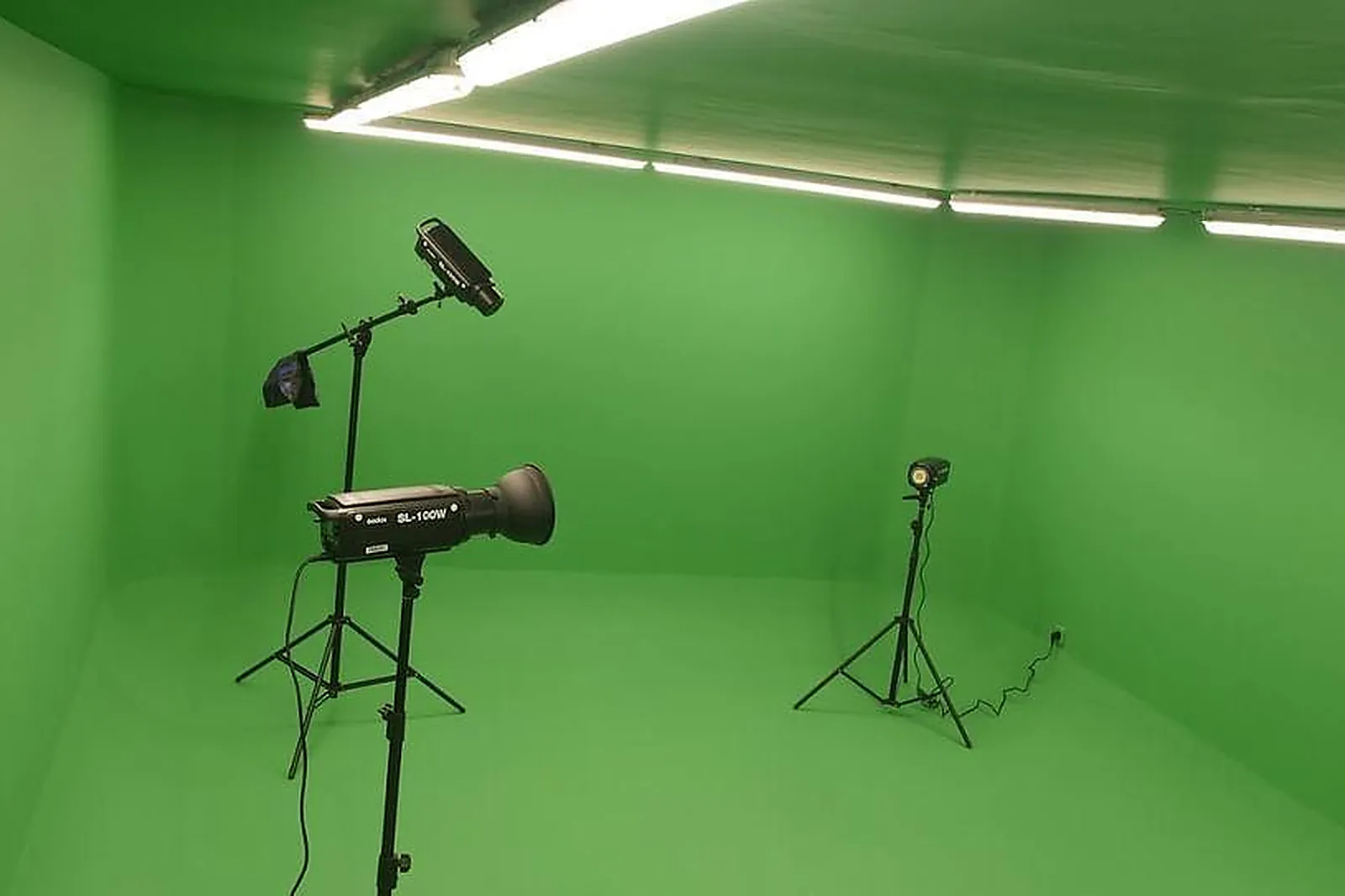 Lieux événementiels, MADARA RECORDS