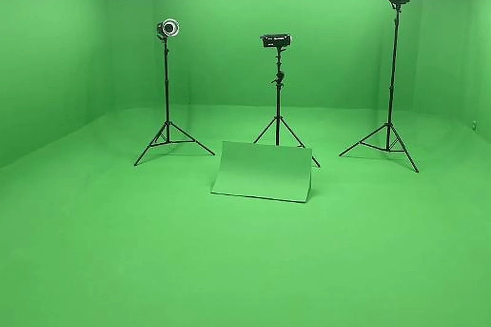 Lieux événementiels, MADARA RECORDS