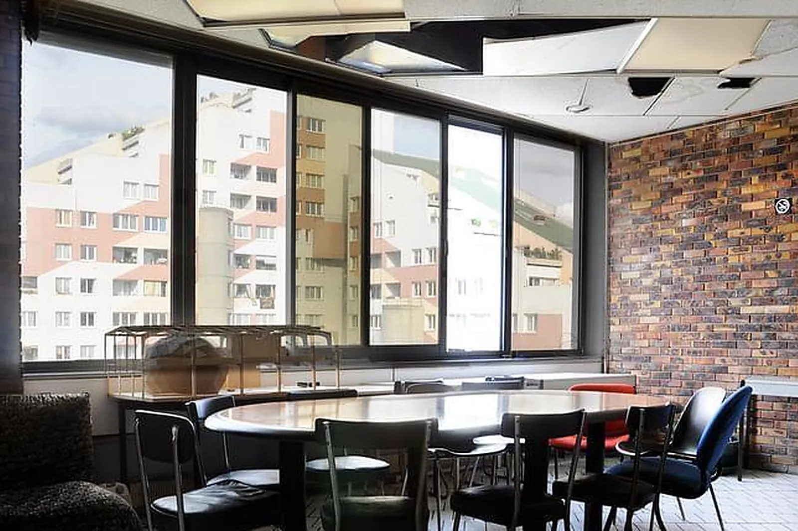 Lieux événementiels, MAINS D'OEUVRES