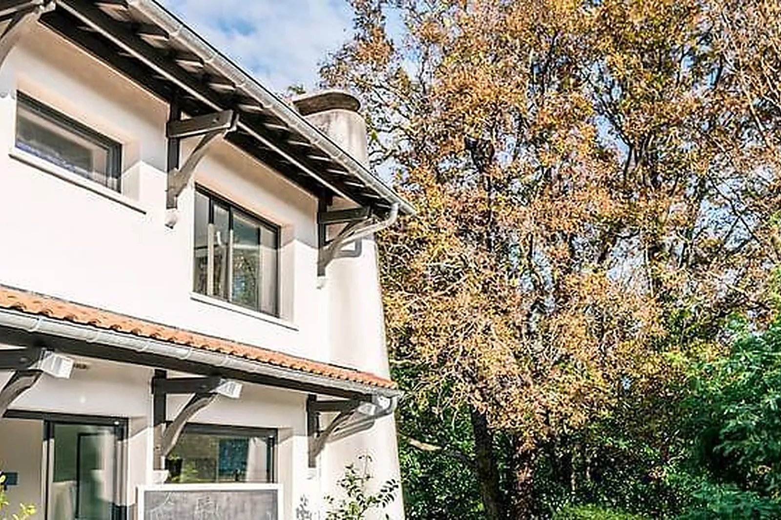 Lieux événementiels, MAISON BLANCHE ETXE XURIA