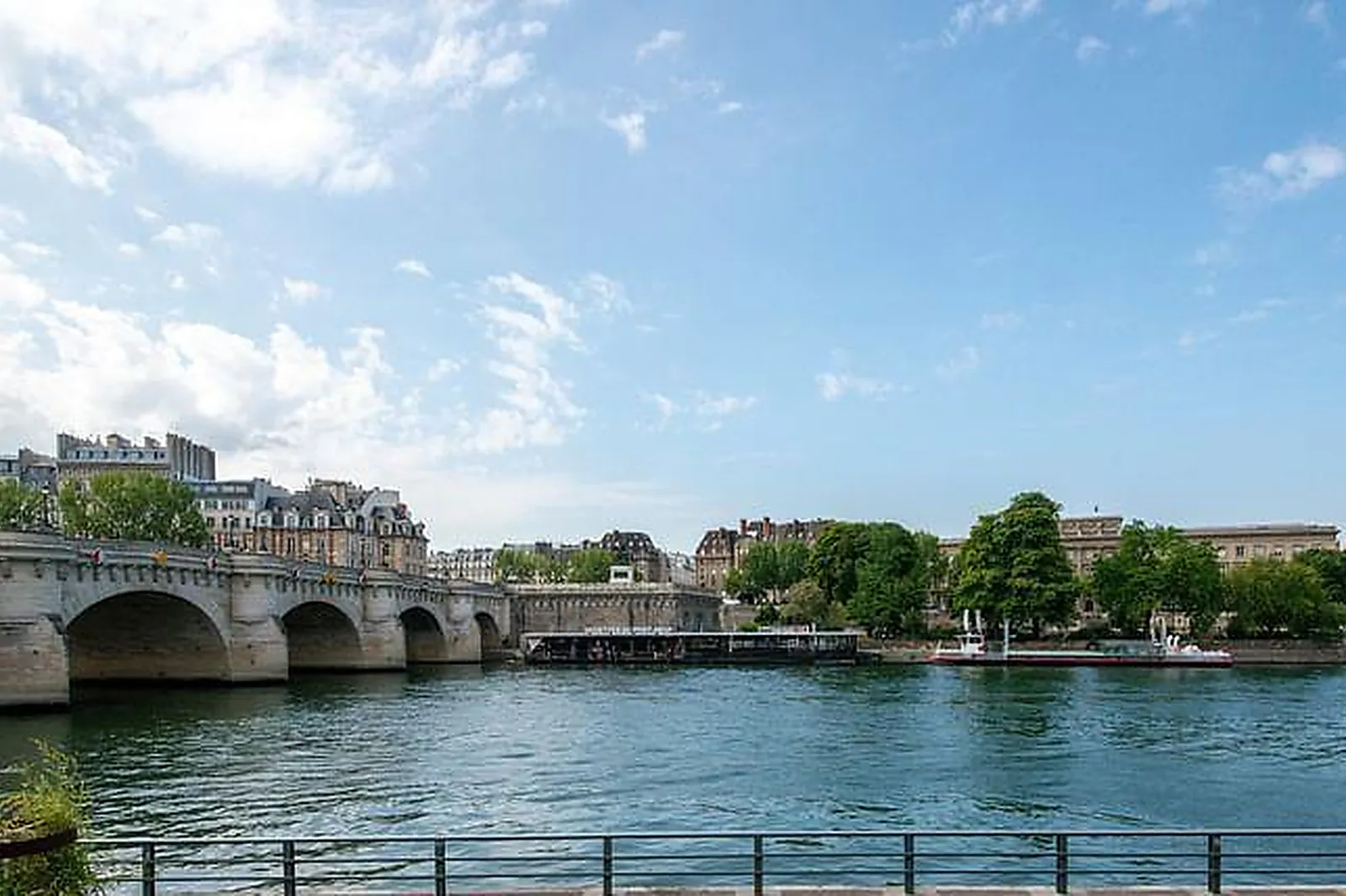 Lieux événementiels, MAISON MAISON