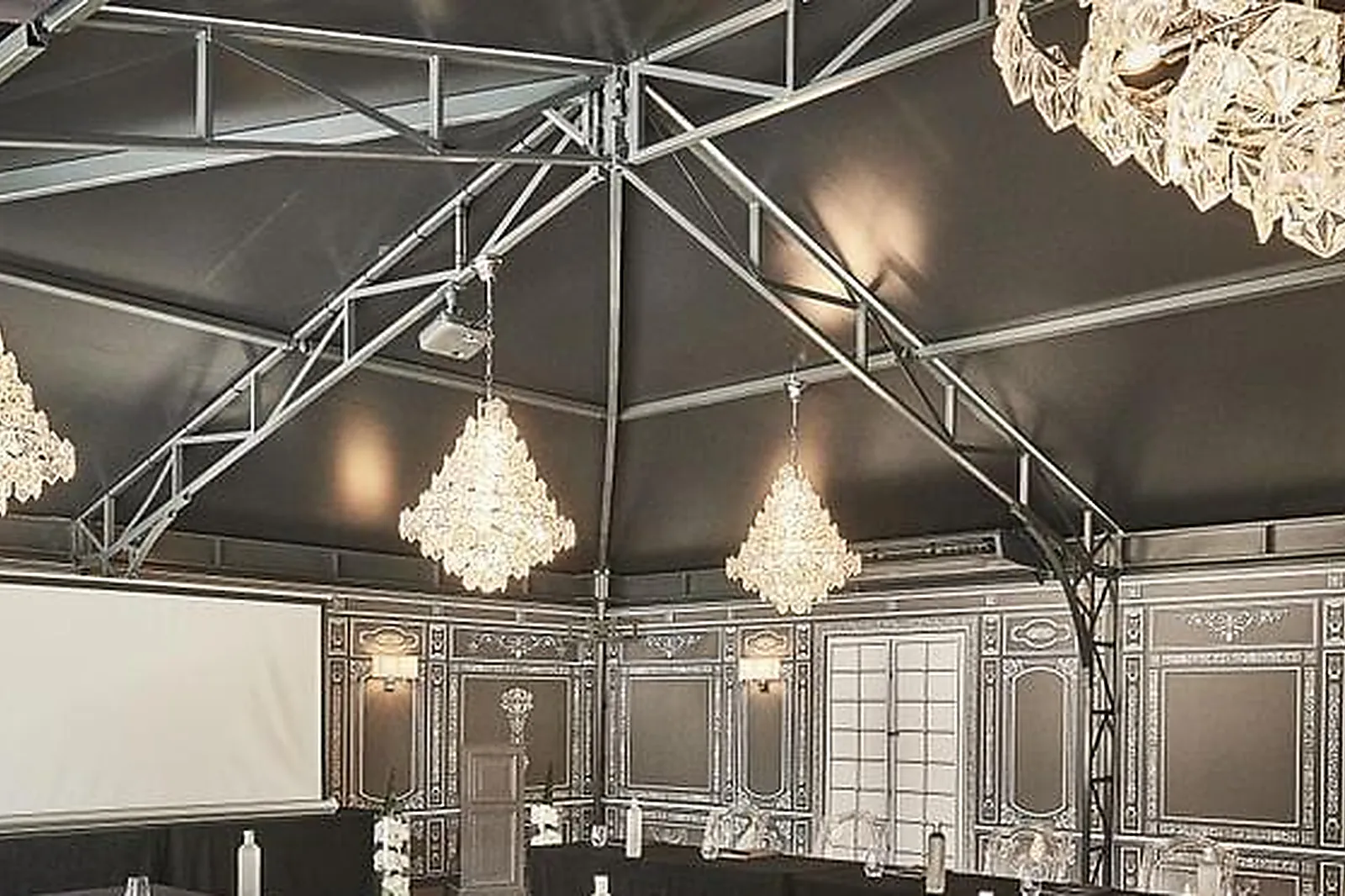 Lieux événementiels, MAISON D'ANTHOUARD ****