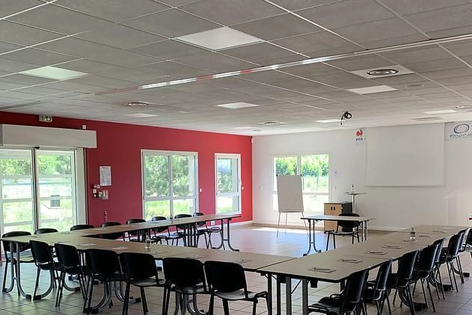 Lieux événementiels, MAISON DE L'OVALIE CHAPONNAY