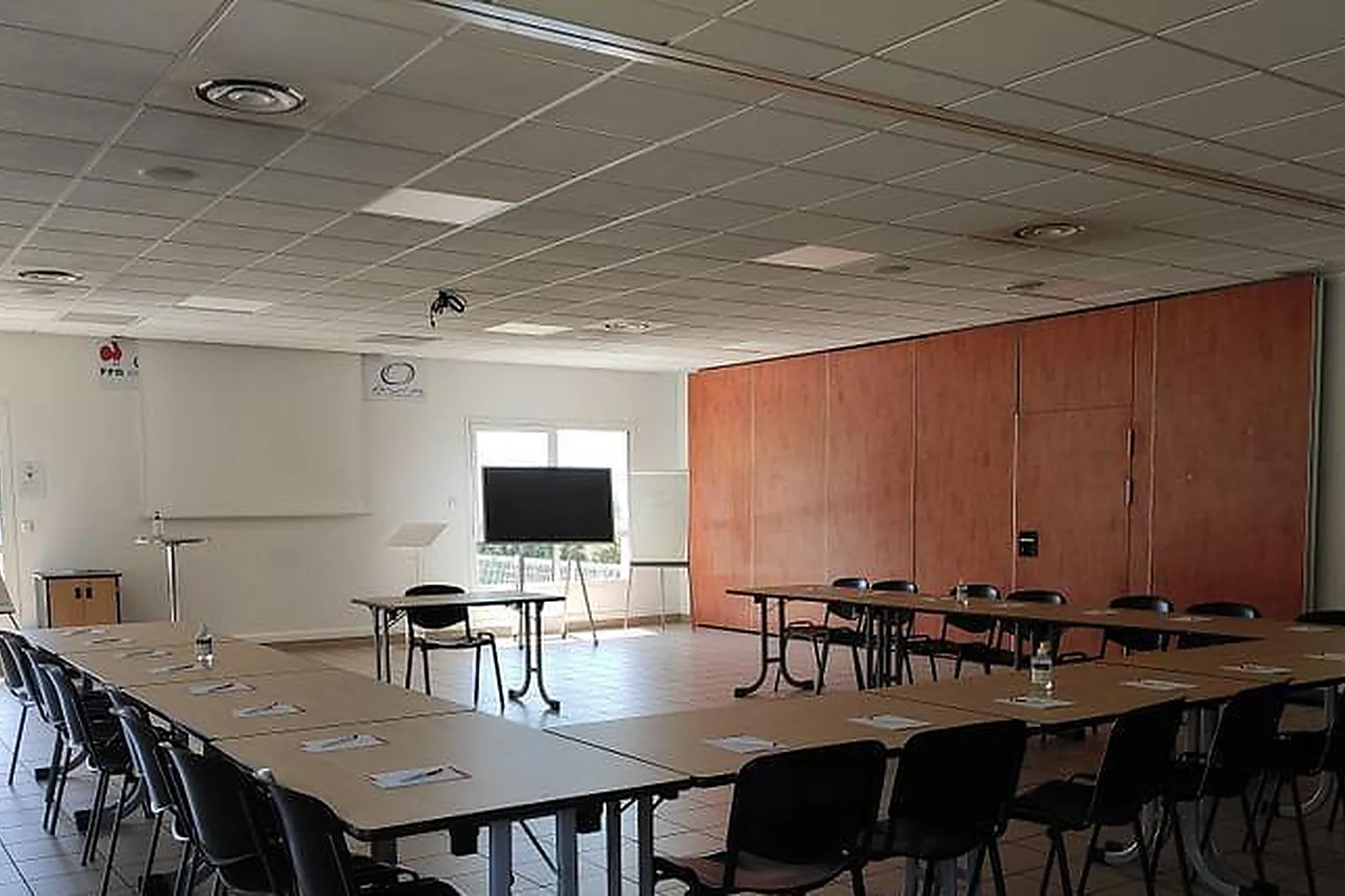 Lieux événementiels, MAISON DE L'OVALIE CHAPONNAY