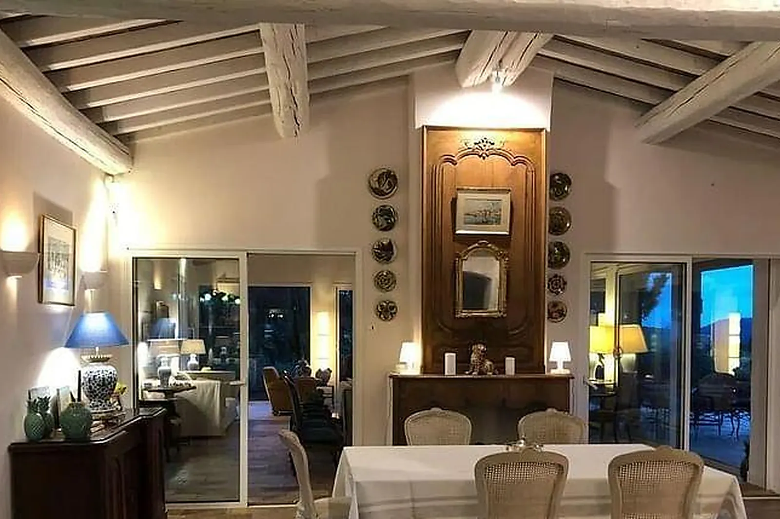 Lieux événementiels, MAISON FAMILIALE À 10 MIN DE SAINT-TROPEZ AVEC PISCINE