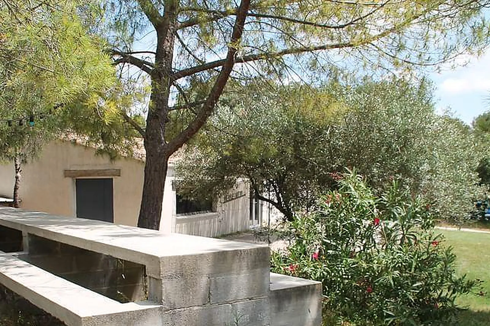 Lieux événementiels, MANADE VITOU