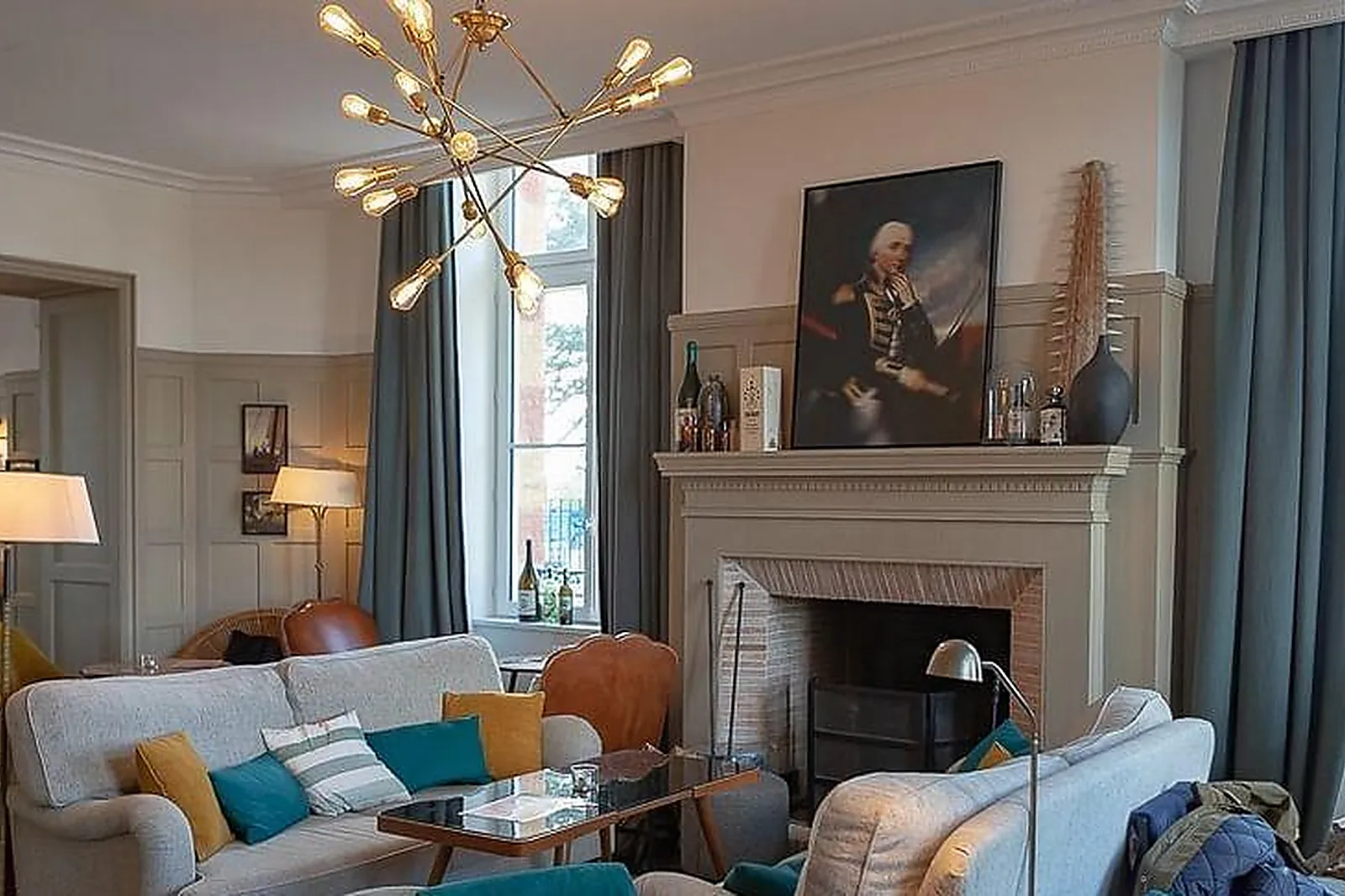 Lieux événementiels, MANOIR FLANQUÉ SUR UNE PRESQU'ILE EN BRETAGNE