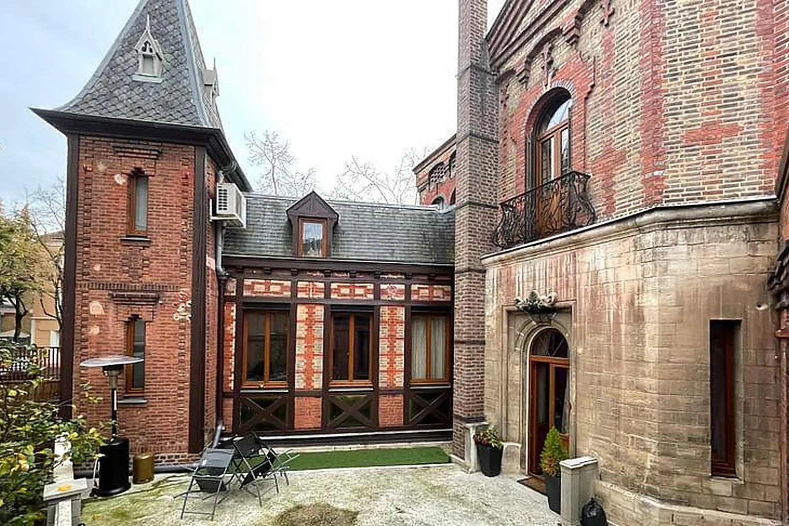 Lieux événementiels, MANOIR PROCHE LA DÉFENSE