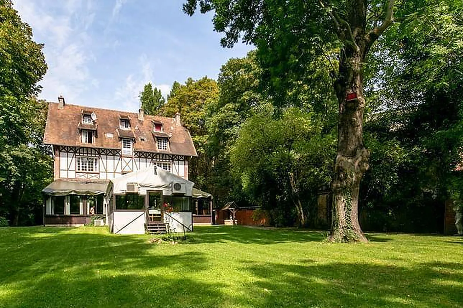 Lieux événementiels, MANOIR DE L'ÎLE AUX LOUPS
