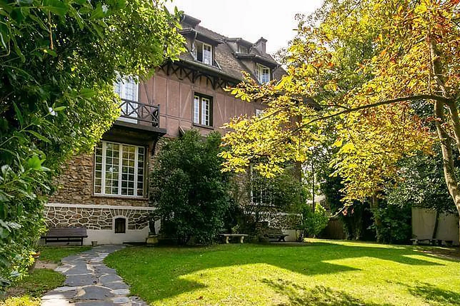 Lieux événementiels, MANOIR DE L'ÎLE AUX LOUPS
