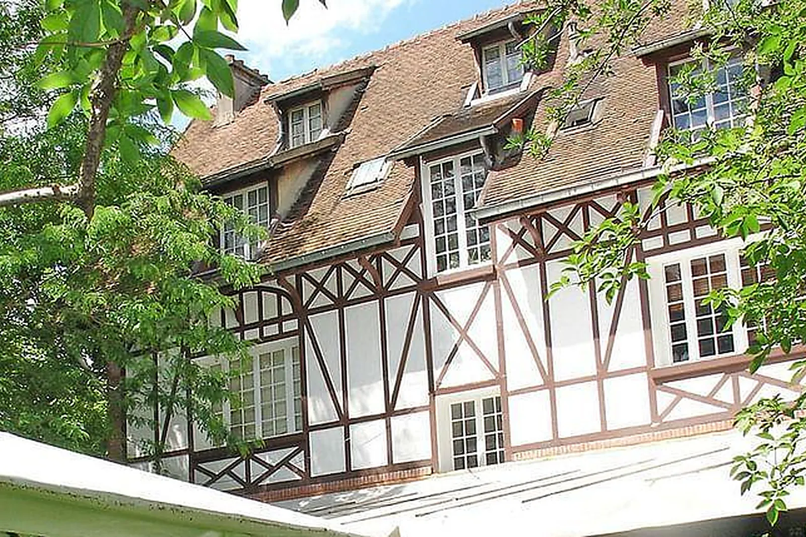 Lieux événementiels, MANOIR DE L'ÎLE AUX LOUPS