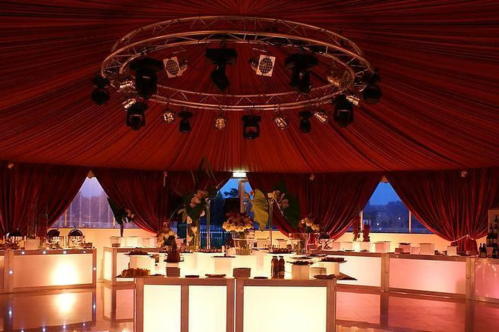 Lieux événementiels, MANÈGE DE SAINT CLOUD - PARIS COUNTRY CLUB