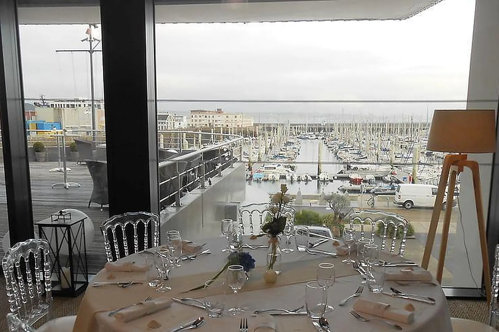 Lieux événementiels, VILLA DANS LE SUD