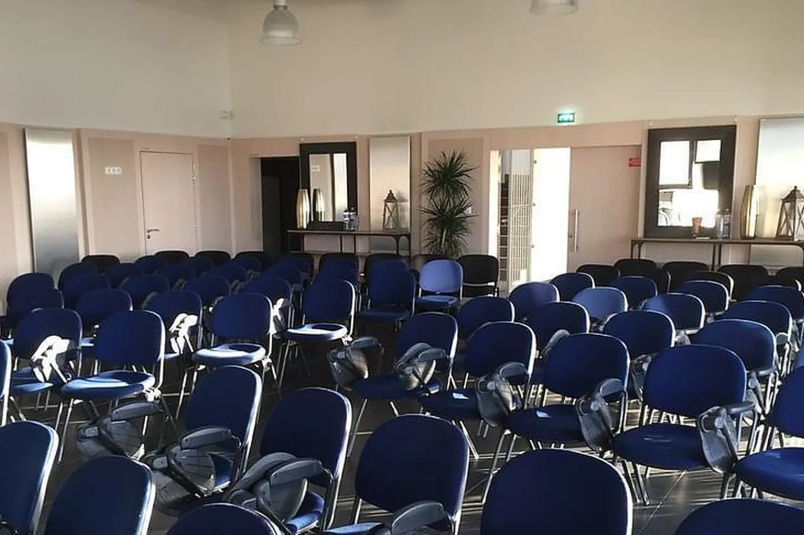 Lieux événementiels, VILLA DANS LE SUD