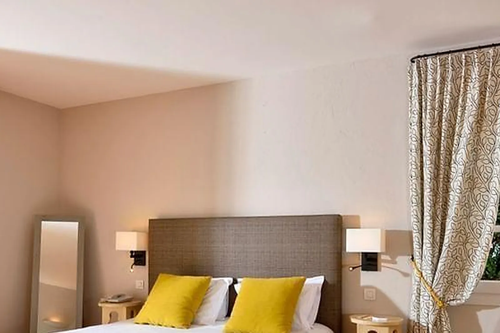 Lieux événementiels, MAS DE L'OULIVIE ****