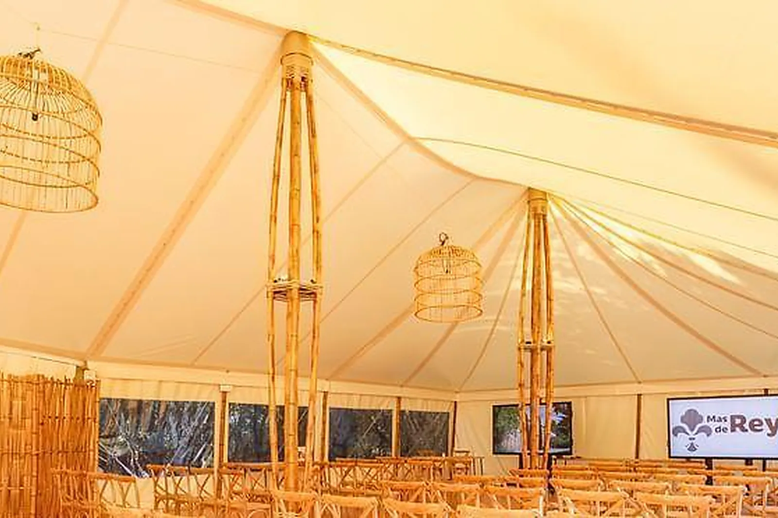 Lieux événementiels, MAS DE REY UZÈS