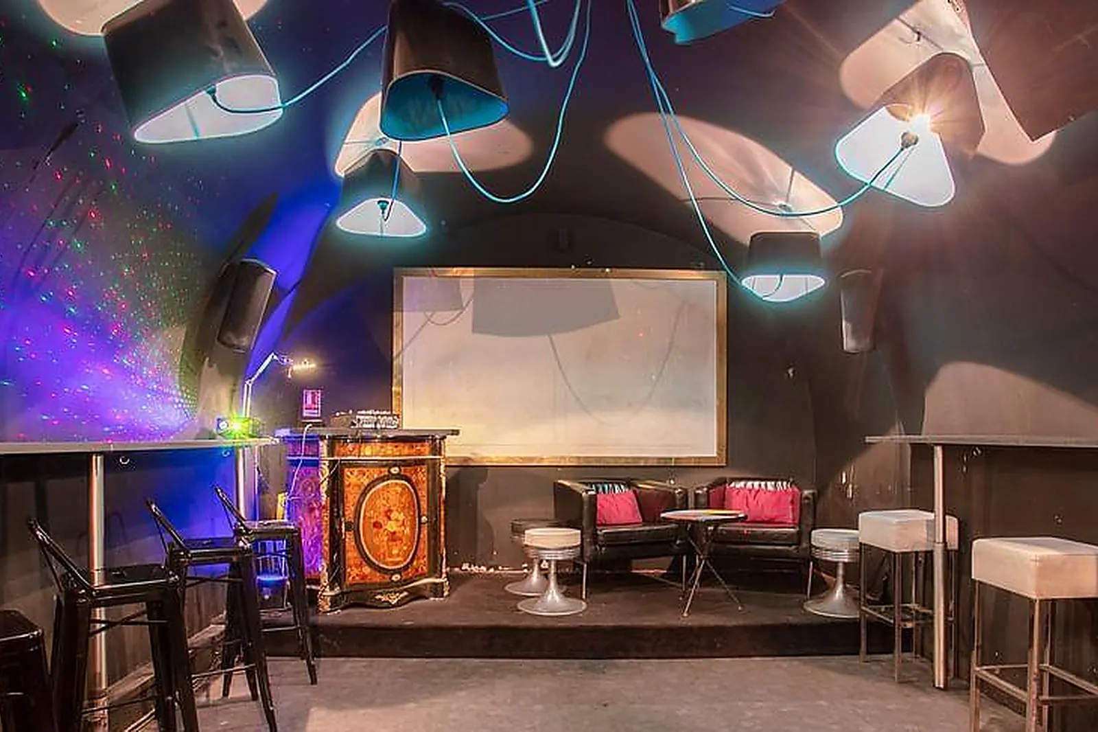 Lieux événementiels, MAZE