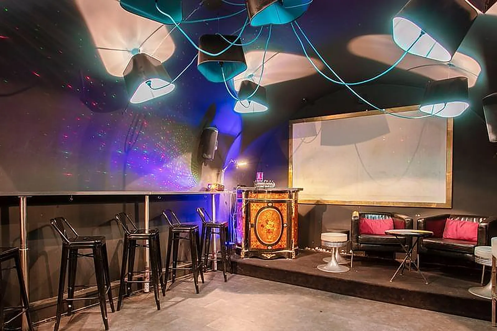 Lieux événementiels, MAZE