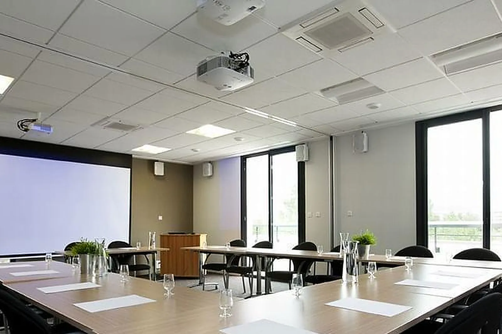 Lieux événementiels, MEETING BUSINESS CENTER