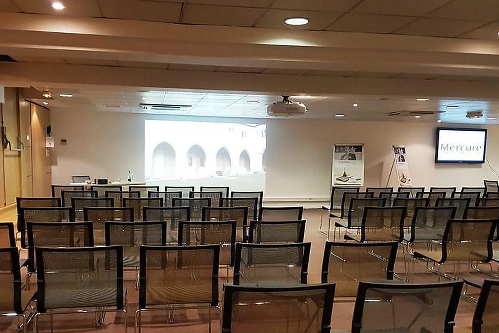 Lieux événementiels, MERCURE AVIGNON CENTRE PALAIS DES PAPES