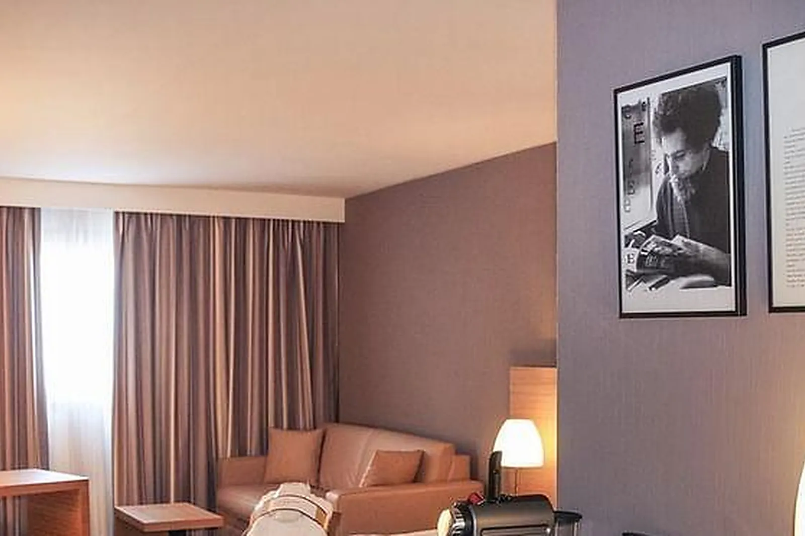 Lieux événementiels, MERCURE BORDEAUX LE LAC ****