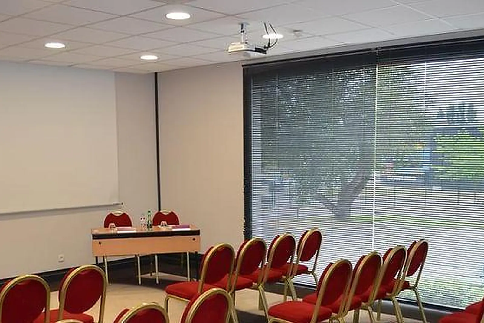 Lieux événementiels, MERCURE BORDEAUX LE LAC ****