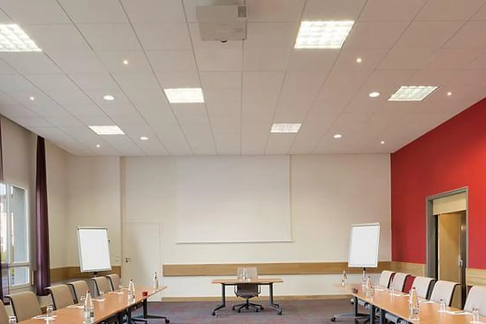 Lieux événementiels, MERCURE CHANTILLY RESORT & CONVENTIONS