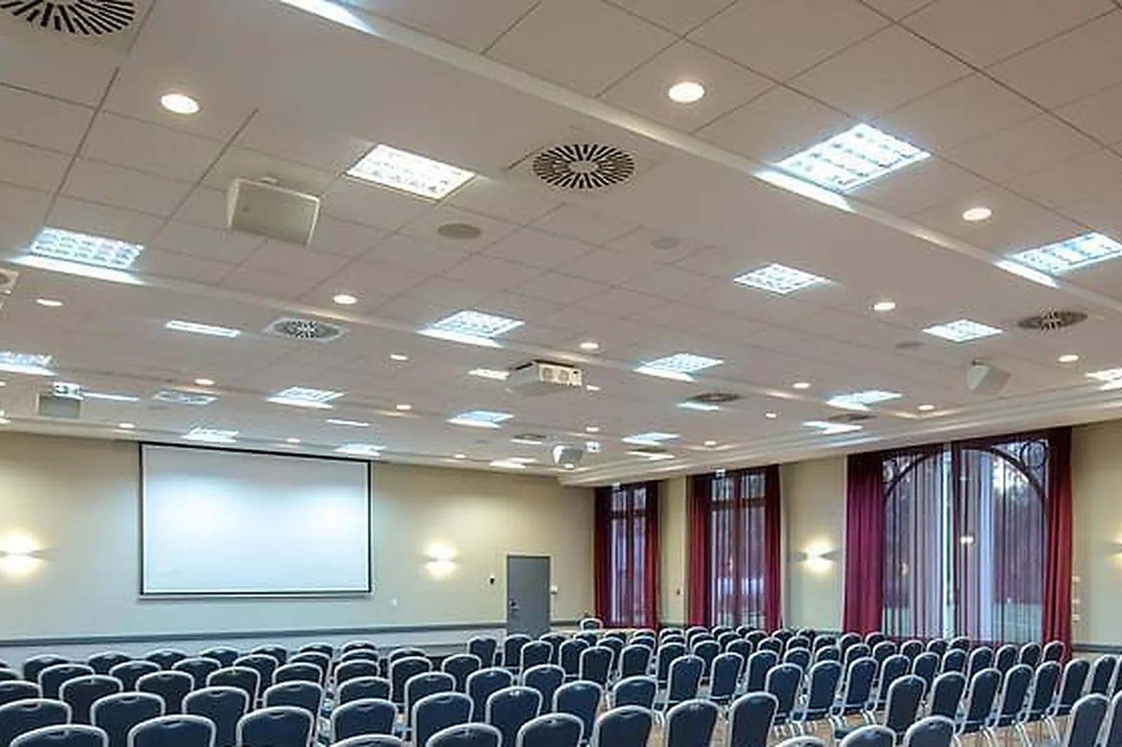 Lieux événementiels, MERCURE CHANTILLY RESORT & CONVENTIONS